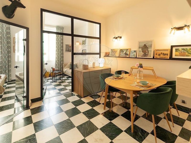 A louer APPARTEMENT T3 40 M2 BORD DE MER CANNES