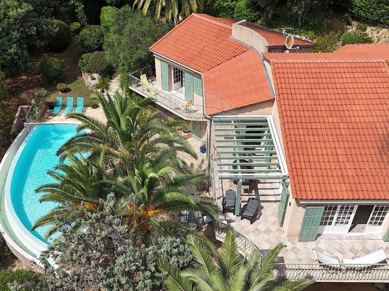 For rent: 6-room house, 185 m², seaside, Théoule-sur-Mer