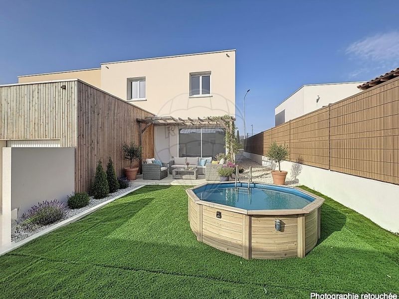 A louer MAISON  4 PIECES 98 M2  NIMES