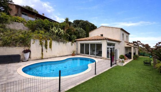 A louer MAISON  5 PIECES 145 M2 BORD DE MER BORMES LES MIMOSAS