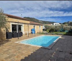 A louer MAISON  5 PIECES 128 M2  CUGES LES PINS