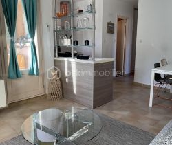 For rent: 1-bedroom apartment, 40 m², beachfront, Bonifacio