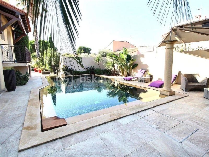 A louer MAISON  5 PIECES 137 M2 BORD DE MER SAINT CYPRIEN