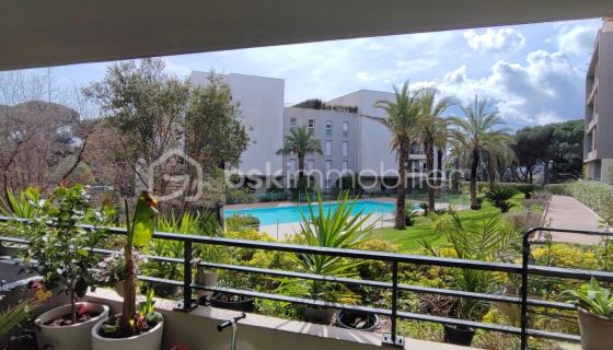 For rent: 2-bedroom apartment, 64 m², terrace, seaside, Fréjus