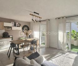 For rent: 2-bedroom apartment, 64 m², terrace, seaside, Fréjus
