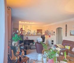 A louer APPARTEMENT T4 70 M2 BORD DE MER LA SEYNE SUR MER