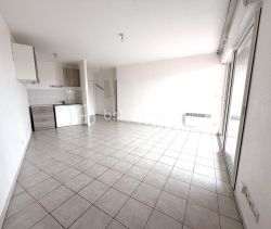 A louer APPARTEMENT T2 39 M2 TERRASSE BORD DE MER AGDE