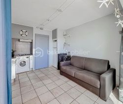 A louer STUDIO NEUF  18 M2 TERRASSE BORD DE MER LE GRAU DU ROI