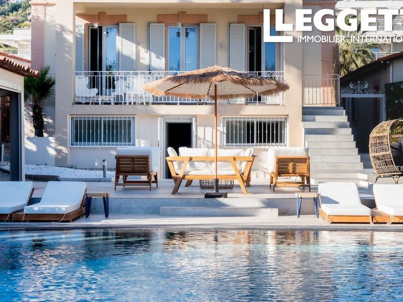 A louer MAISON  7 PIECES 400 M2 VUE MER VALLAURIS