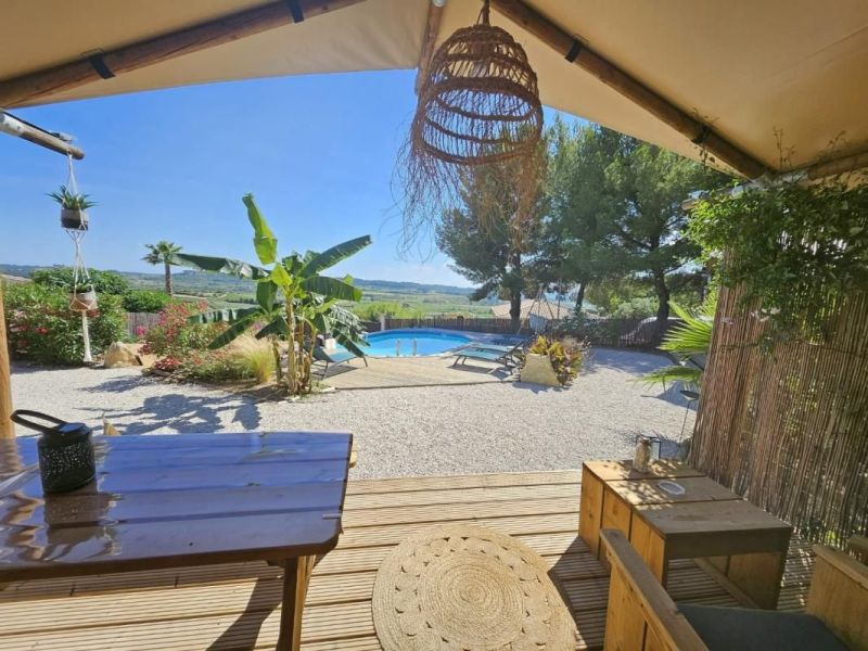 Architect-designed country house for rent