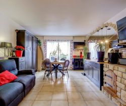 A louer APPARTEMENT DE PRESTIGE T4 81 M2 BORD DE MER NICE