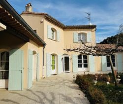 A louer MAISON  5 PIECES 168 M2  BAGNOLS SUR CEZE