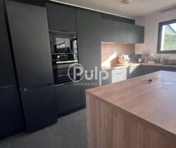 Contemporary house for rent in Sachin