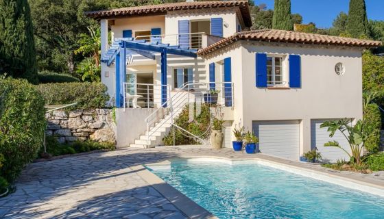 A louer MAISON  6 PIECES 180 M2 VUE MER LA CROIX VALMER