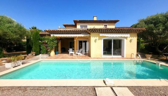 CASA DE 4 HABITACIONES 135 M2 FRENTE AL MAR SAINTE MAXIME