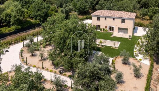 For rent: Architect-designed house, Le Plan de la Tour