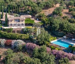 Contemporary house for rent in Le Plan de la Tour