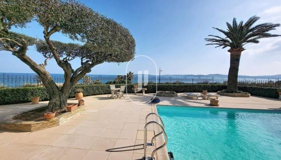 A louer APPARTEMENT DE PRESTIGE T4 187 M2 TERRASSE VUE MER SAINTE MAXIME