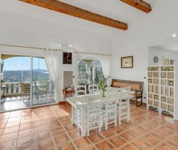 Se vende: casa de 6 habitaciones, 207 m², frente al mar, Sainte-Maxime