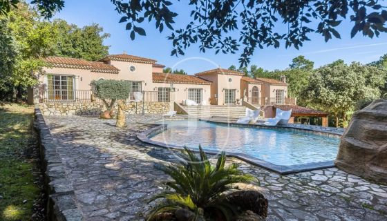 CASA DE 7 HABITACIONES 240 M2 SAINT LAURENT DES ARBRES