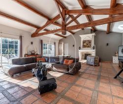 En venta: casa de 7 habitaciones, 240 m², Saint Laurent des Arbres