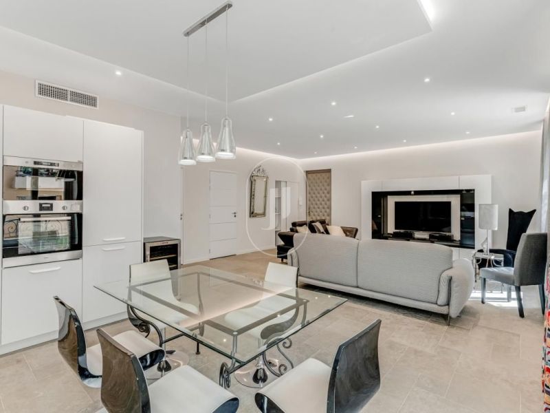 A louer APPARTEMENT DE PRESTIGE T3 89 M2 VUE MER SAINTE MAXIME