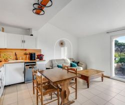 A louer APPARTEMENT T2 35 M2 TERRASSE BORD DE MER GRIMAUD