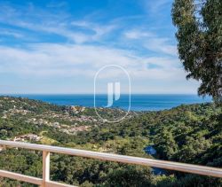 A louer MAISON  6 PIECES 180 M2 VUE MER CAVALAIRE SUR MER