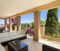 A louer MAISON  DE MAîTRE BORD DE MER RAMATUELLE