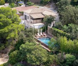 A louer MAISON  6 PIECES 170 M2 BORD DE MER GASSIN