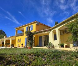 A vendre MAISON  7 PIECES 215 M2  VILLELONGUE DELS MONTS