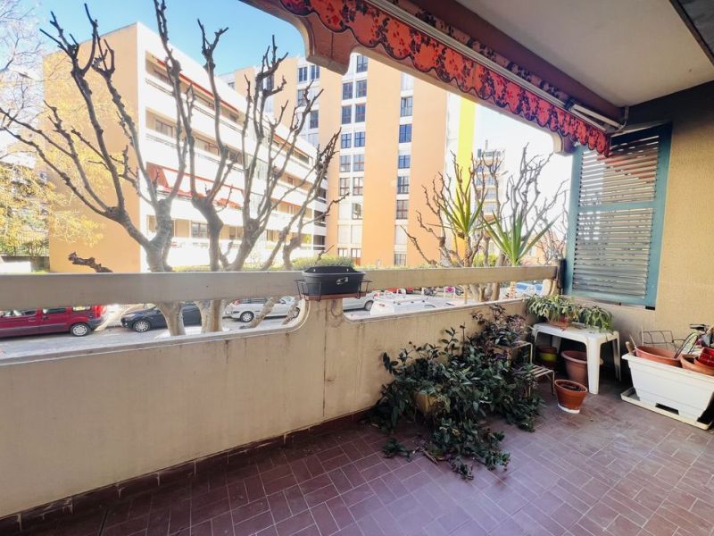 For rent: 4-room apartment, 83 m², Marseille 4th arrondissement