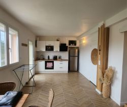 A louer STUDIO  33 M2 PLAGE à PIED LA CIOTAT