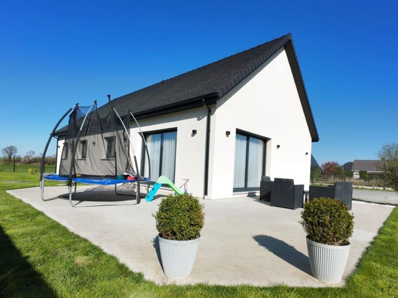 Contemporary house for rent by the sea in Offranville