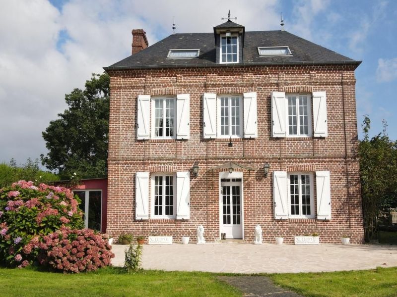 A louer MAISON  DE MAITRE CENTRE EQUESTRE 5 MNBORD DE MER VEULES LES ROSES