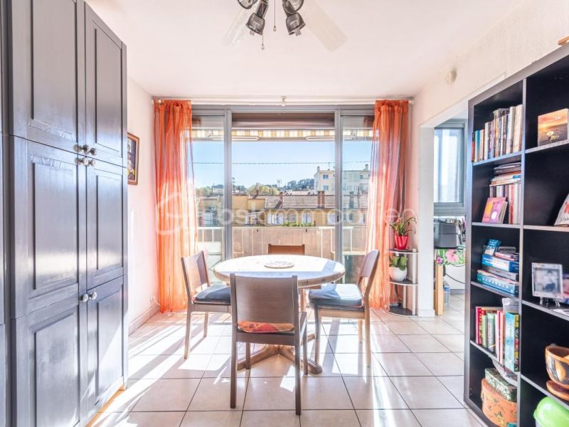 A louer APPARTEMENT T3 50 M2 BORD DE MER LA SEYNE SUR MER