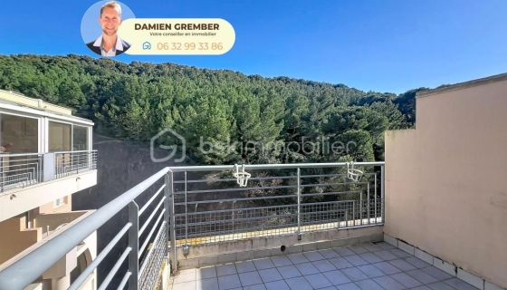 For rent: 2-bedroom duplex apartment, 51 m², terrace, seaside, Sète