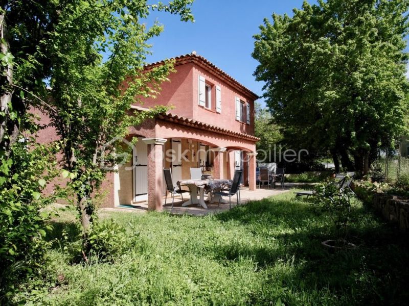 Contemporary house for rent in La Penne-sur-Huveaune