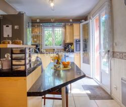 Contemporary house for rent in La Penne-sur-Huveaune