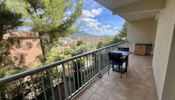 A louer APPARTEMENT T2 44 M2 BORD DE MER TOULON