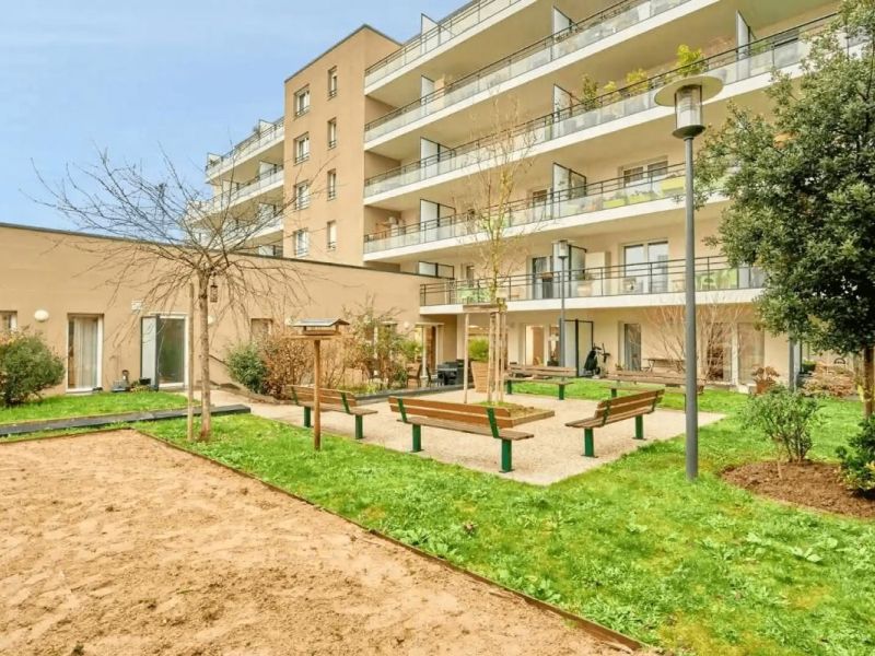 For rent: 1-bedroom apartment, 43 m², Caen