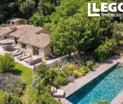 A louer MAISON  7 PIECES 300 M2 BORD DE MER LE TIGNET