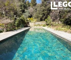 A louer MAISON  7 PIECES 300 M2 BORD DE MER LE TIGNET