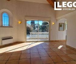 Architect-designed house for rent in Béziers