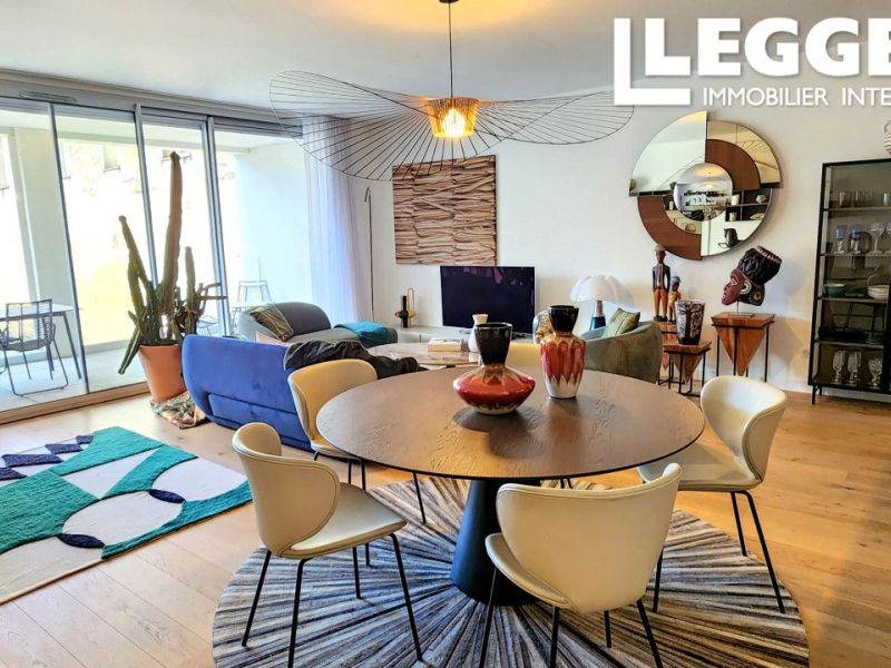 A louer APPARTEMENT T3 91 M2  BORDEAUX