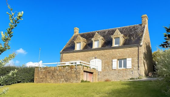 A vendre MAGNIFIQUE Maison 6 PIECES 1560 M&sup2; vue Mer Saint-Nic Pentrez