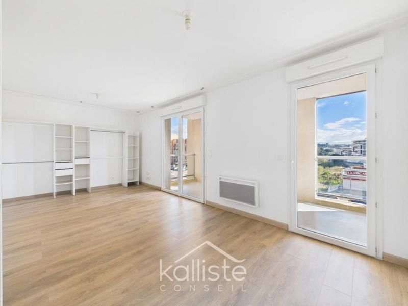 Studio apartment for rent, 29 m², beachfront, Ajaccio