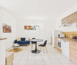 For rent: 1-bedroom apartment, 32 m², terrace, seaside, Ajaccio