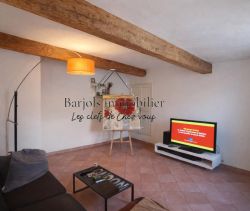 For rent: 2-bedroom duplex apartment, 93 m², terrace, Varages