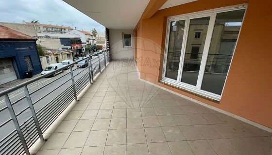 A louer APPARTEMENT T3 67 M2 TERRASSE  NIMES
